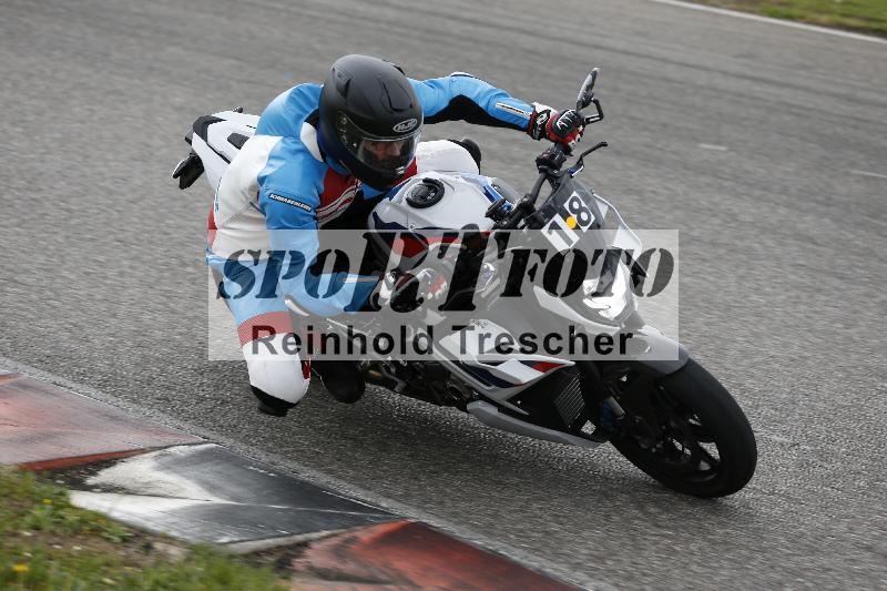 Archiv-2025/10 23.04.2025 Cornu Master School ADR/rot-rouge/18